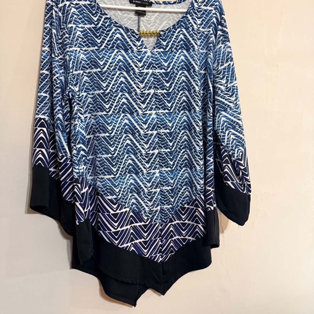 Robert Louis Women's Blue White Geometric Print V-Neck Tunic Top Gold Accent L
